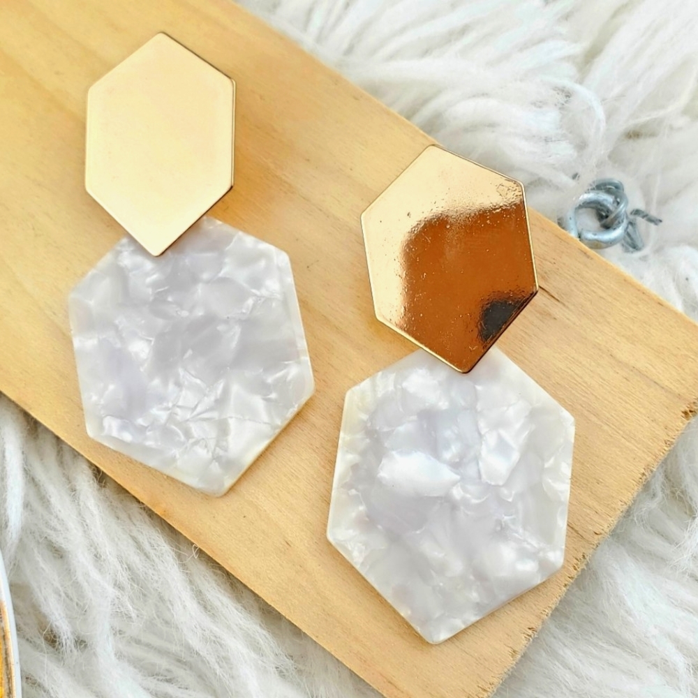💫5/$25 Marble & Gold Stunning Earrings